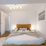 Holiday home Casiola - Authentic Townhouse Near The - Pets Welcome!