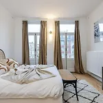 Casiola - Authentic Townhouse Near The - Pets Welcome! Holiday home