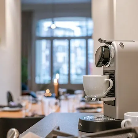 Huswell - Authentic Townhouse Near The - Pets Welcome!