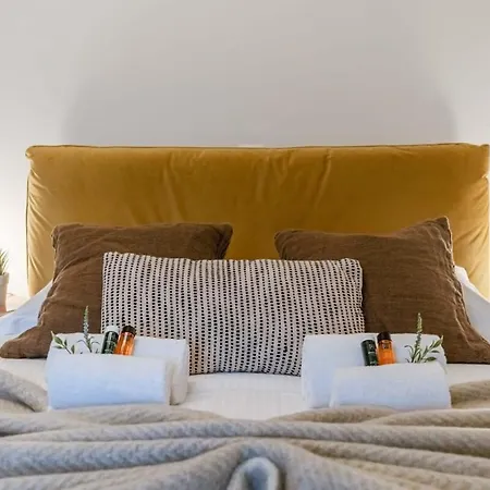 Huswell - Authentic Townhouse Near The - Pets Welcome! Casa de Férias