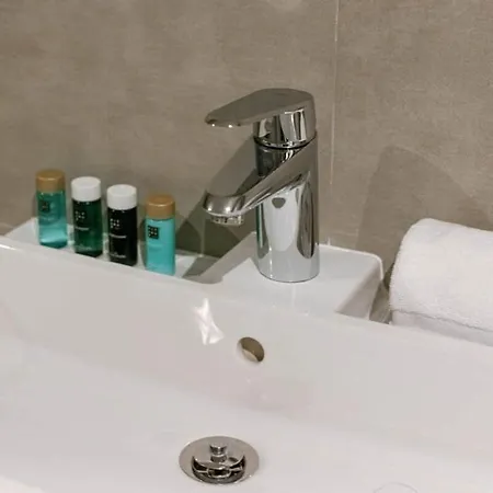 Casiola - Authentic Townhouse Near The - Pets Welcome! *