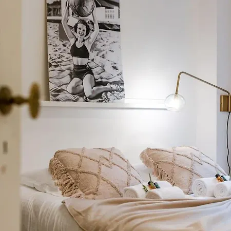 Vakantiehuis Casiola - Authentic Townhouse Near The - Pets Welcome!