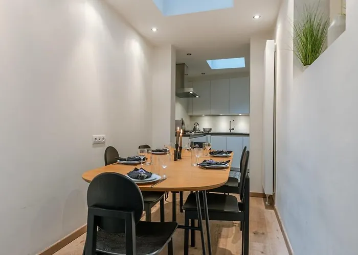 度假居 Huswell - Authentic Townhouse Near The - Pets Welcome! 布兰肯贝赫