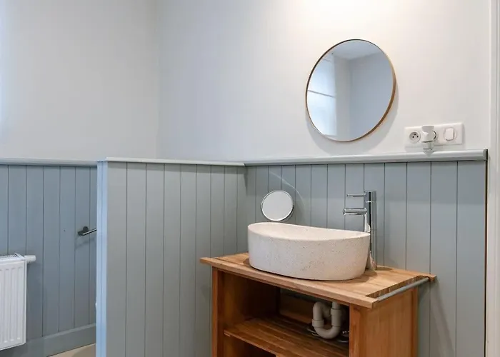 度假居 Huswell - Authentic Townhouse Near The - Pets Welcome! 布兰肯贝赫