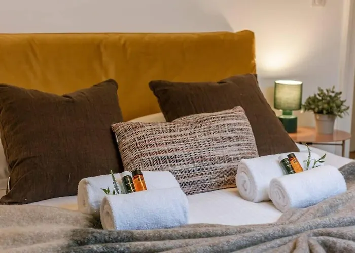 Huswell - Authentic Townhouse Near The - Pets Welcome! 度假居 *