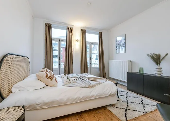 Huswell - Authentic Townhouse Near The - Pets Welcome! 布兰肯贝赫