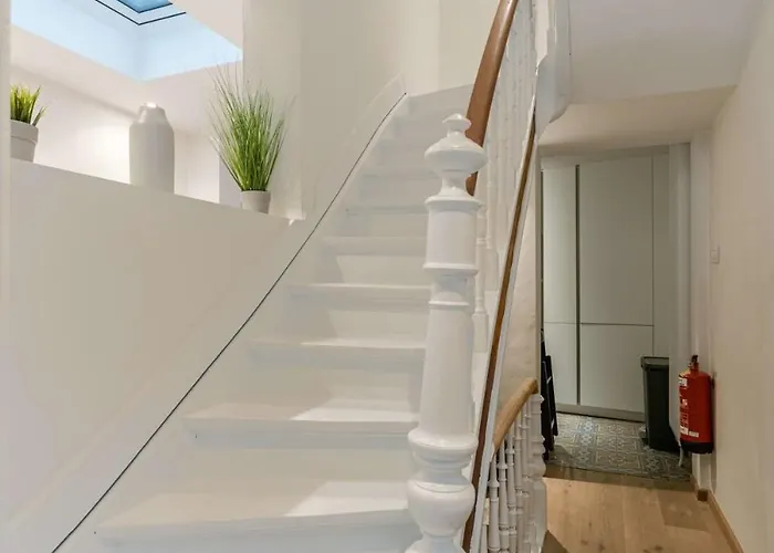 Huswell - Authentic Townhouse Near The - Pets Welcome! 布兰肯贝赫